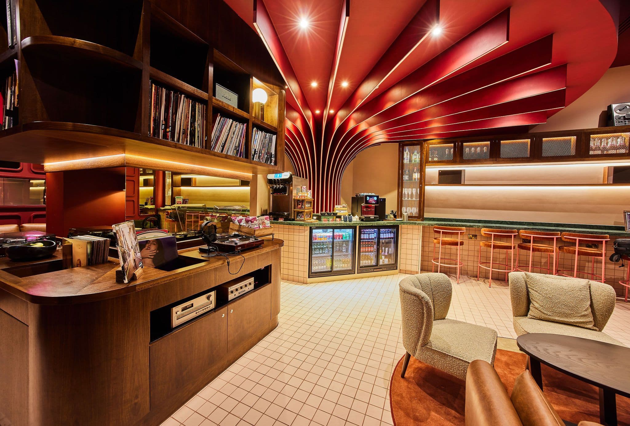 VIP Lounge, The Cumberland Hotel, Marble Arch