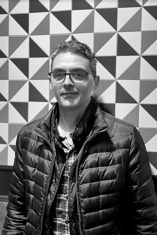 Neil 2022 500x750 (1)
